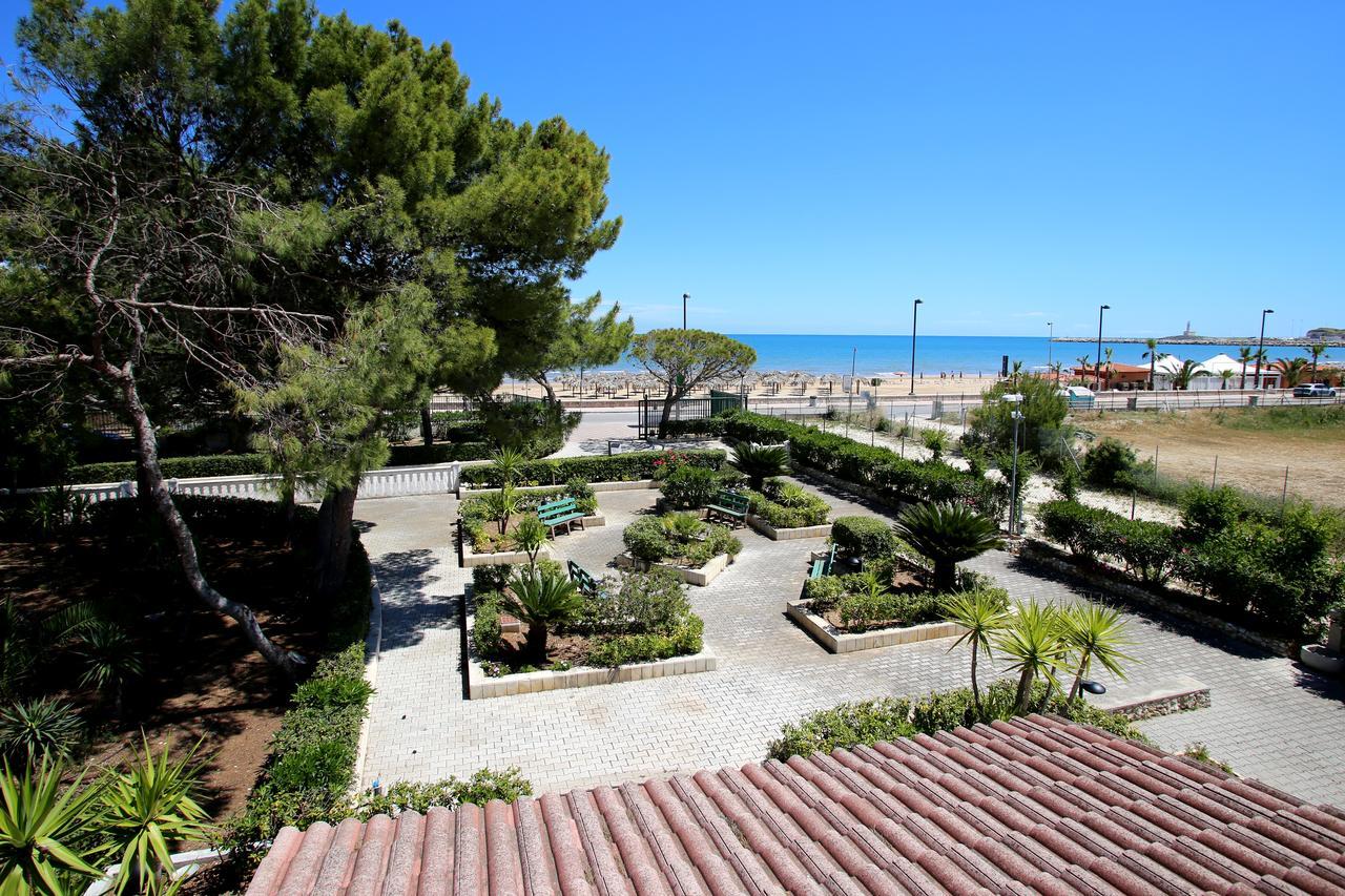 Hotel Parco Carabella Vieste Bagian luar foto